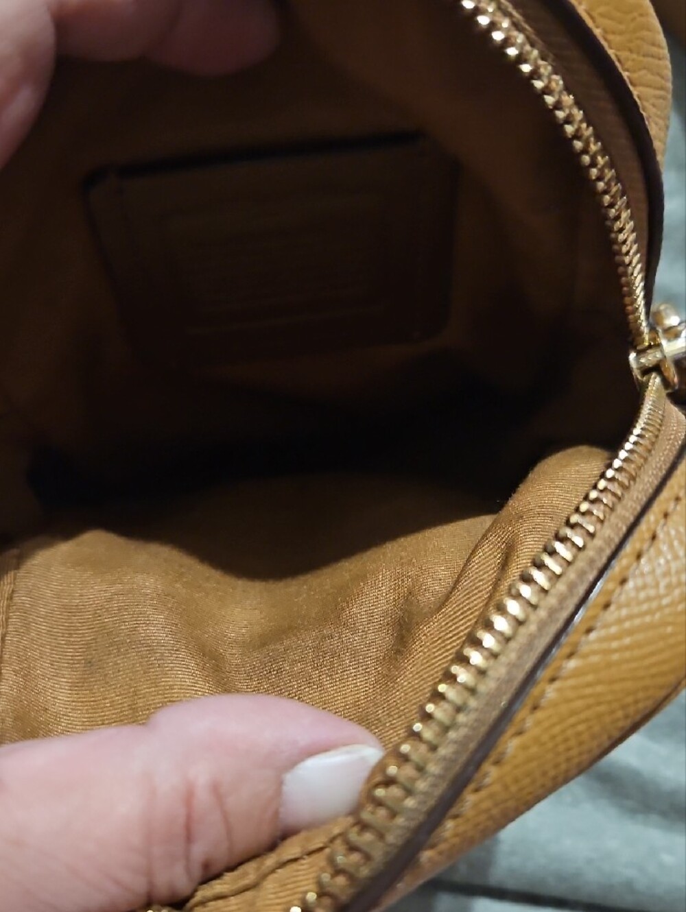 Coach Caramel Pebbled Leather Crossbody Bag with Gold Hardware (F80589) - Picture 3 of 13
